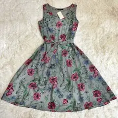 【タグ付き】ローラアシュレイ フラワープリント ノースリーブワンピース 11