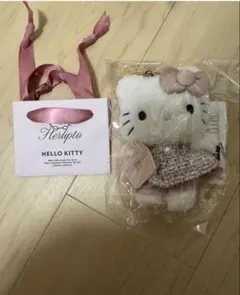 HLT x Hello Kitty Plush Charm rose pink - メルカリ