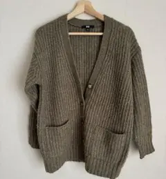 ユニクロ　Ssize ローゲージVネックカーディガン（長袖）Sサイズ　グリーン