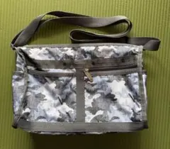 LeSportsac 迷彩柄 ショルダーバッグ 中型のサムネイル