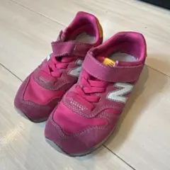 New Balance ピンク スニーカー