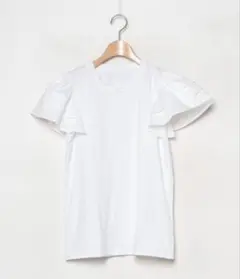 お値下げ　美品　エルフランク　フリルスリーブ 半袖Tシャツ ホワイトのサムネイル