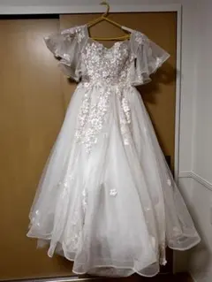 ホワイト フラワー刺繍 ウェディングドレス