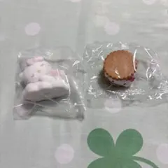 ふにゅっとスモアサンド　シークレットマスコットしろふわ雲でおひるね　キティ