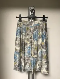 PINORE 花柄 ひざ丈スカート　40のサムネイル