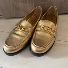 valentino ゴールド ローファー 37.5のサムネイル
