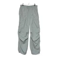 GU ジーユー パラシュートパンツ L グレー ナイロン素材 ボリューム感
