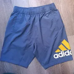 adidas ハーフパンツ 130サイズ ネイビー