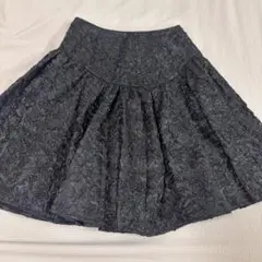 LILYBROWN ブラック フレアスカート 膝丈のサムネイル