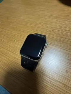 Apple Watch SE （第2世代） 40mmケース ＋ 充電器ケーブル