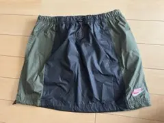 NIKE スカート　Lサイズのサムネイル