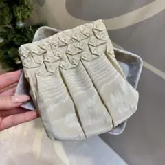 ハンドメイド　生成り色　マルチケース　ポーチ　ビーズ