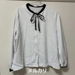 ハニーズ　バイカラー　配色　リボン　ブラウス　ホワイト　ブラックのサムネイル