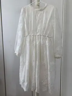 刺繍入りホワイトワンピース 140cm