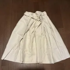 コントワーデコトニエ リネン フレアスカート クリーム色のサムネイル