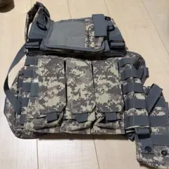 デジタル迷彩 タクティカルベスト サバゲー装備のサムネイル