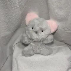 ハンドメイドぬいぐるみ　かたむきネコちゃん