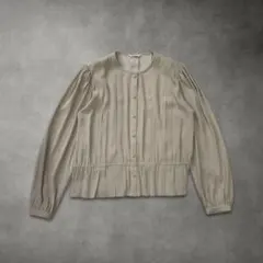 Lui Chantant プリーツブラウス きれいめ（ベージュ・S）