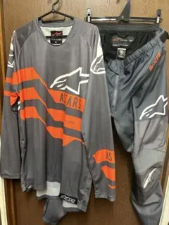 Item thumbnail for item 99aabfd7-d2a5-490b-b7e6-2062f9ec3969