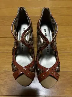 新品 未使用 cavacava サヴァサヴァ サンダル 23.0