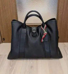 【美品】高級感のあるOrobianco 本革トートバッグ ブラックのサムネイル