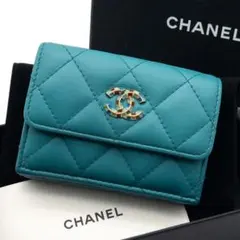 【極美品】CHANEL マトラッセ　三つ折り財布　ラムレザー　ビジュー　緑 2026年最新】CHANEL カラー：グリーン系 レディース 三つ折り財布の