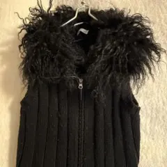 黒 ファー付きニットジレMサイズ