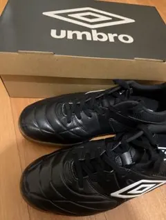 umbro ブラック フットサルシューズ