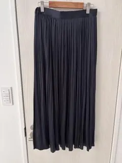 ダークグレー プリーツロングスカート