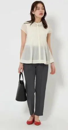 グリーンレーベルリラクシング　ダークグレー　テーパードパンツ