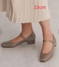 卑弥呼 HIMIKO　スクエアトゥメリージェーンパンプス　グレー　641111