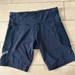 2XU コンプレッション ショートタイツ ブラック　レディース　Lサイズのサムネイル