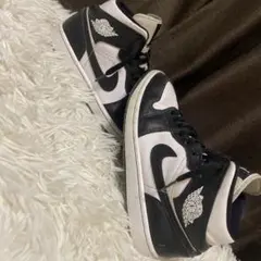 Nike Air Jordan 1 ブラック/ホワイト ミッドカット