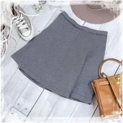『UNIQLO』スカート　ミニ　ボーダー　切替　ストライプ　白　紺　Mサイズ