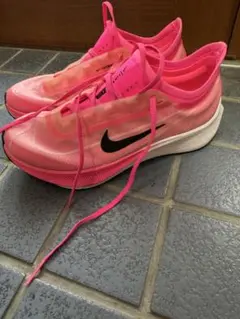 NIKE ランニングシューズ　24.5cmのサムネイル