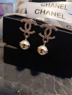 CHANEL ストーンパールピアス