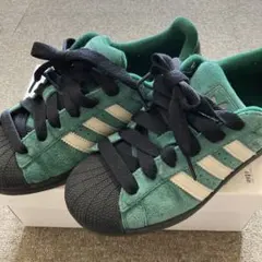 adidas スーパースター　グリーンスエードスニーカー
