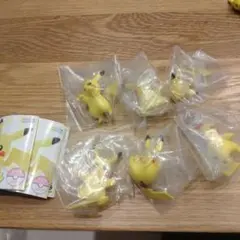 ポケモンセンター☆【5種】デスク周り おたすけピカチュウ フィギュア