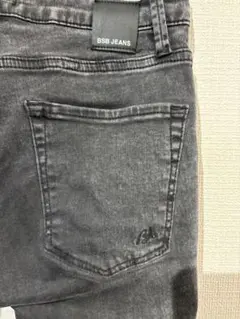 【値下げ】BSB JEANS スキニーデニム ブラックのサムネイル