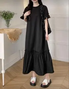 SHEINシーイン　フリル付き黒ロングワンピース