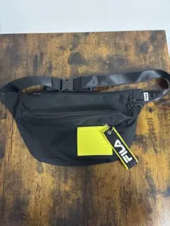 FILA ウエストバッグ ボディバッグ ブラック ネオンタグ付き