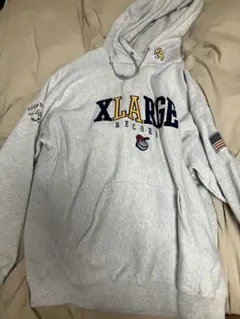 XLARGE グレー フード付きパーカー