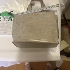 FURLA クロコ型押し ハンドバッグ