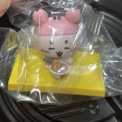 ちいかわ×松屋　フィギュア　古本屋 カニちゃん