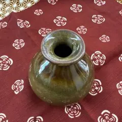 緑色 陶器 丸型花瓶