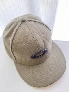 Oakley スエード調 キャップ（秋冬スポーツ向け）