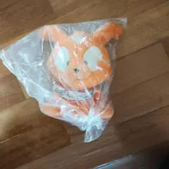 オレンジ色ウサギ型ぬいぐるみ