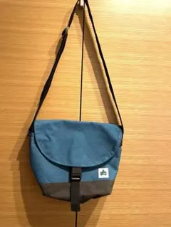 美品　ロゴス　ショルダーバッグ 青