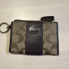 COACH ロゴ入りコインケース キーチェーン付き