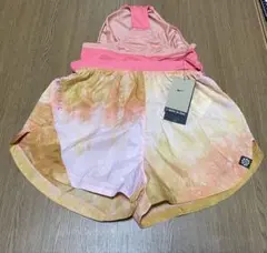 Nike カラフル ショートパンツ　Sサイズ